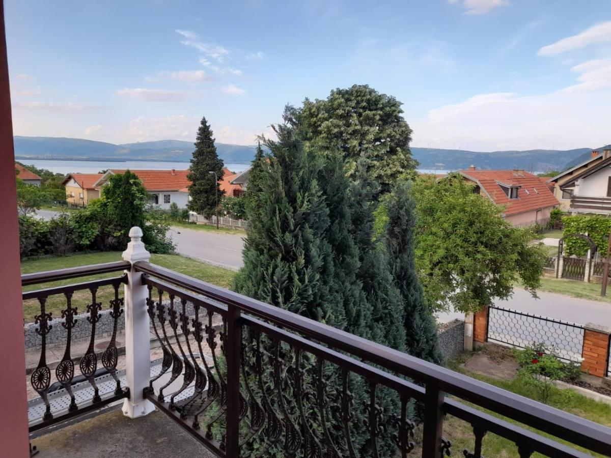 Guest House Lona Golubac Exterior foto
