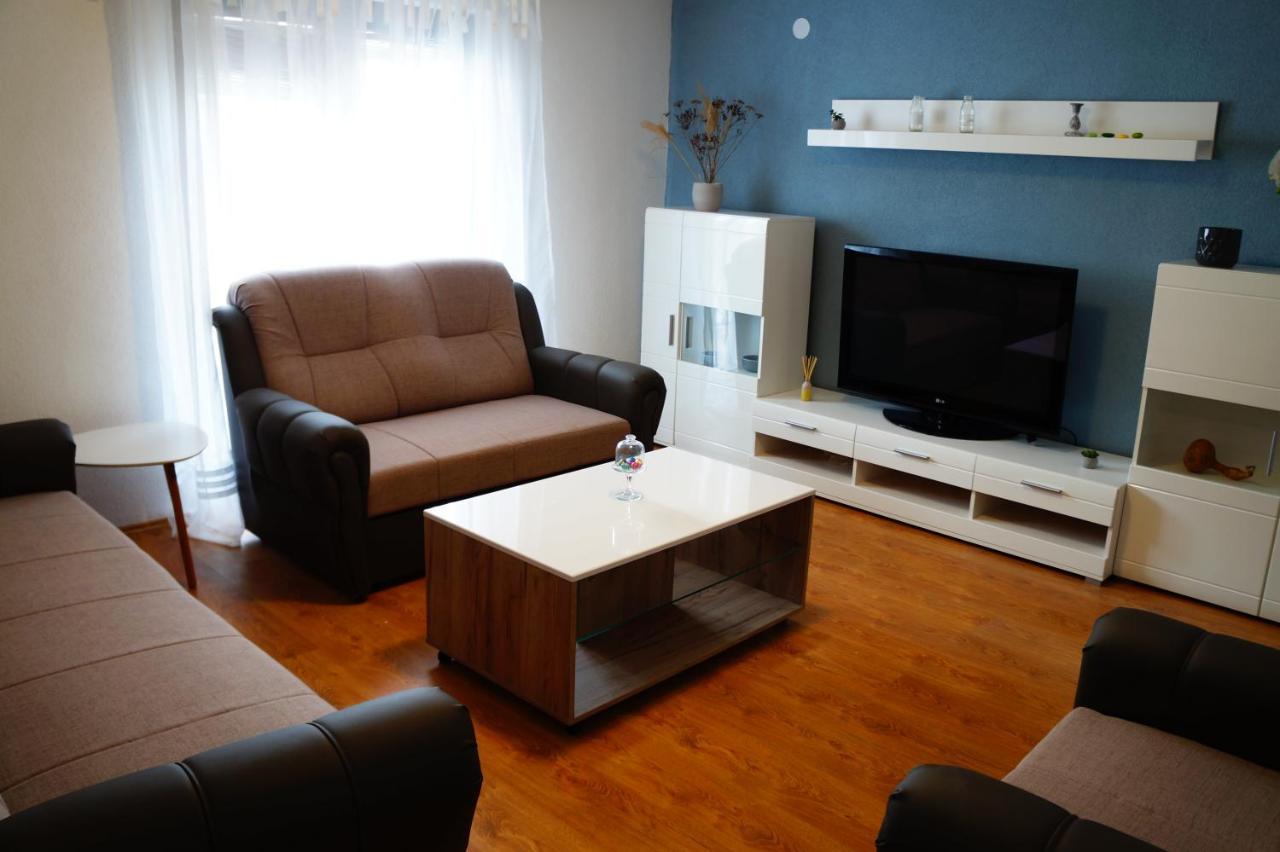 Guest House Lona Golubac Exterior foto