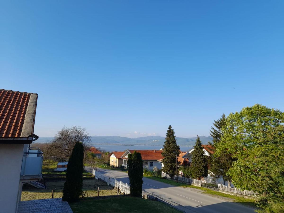 Guest House Lona Golubac Exterior foto