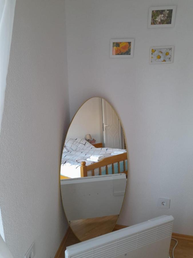 Guest House Lona Golubac Exterior foto